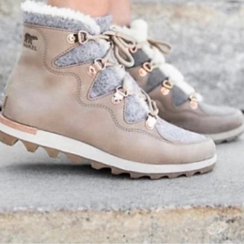 Sorel Women's Tan and Gray Winter Boots